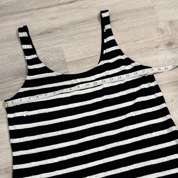 Banana Republic Black & White Sequined Tank Top Size Large - Picture 9 of 12